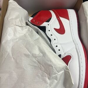Nike Jordans 1s Grade School